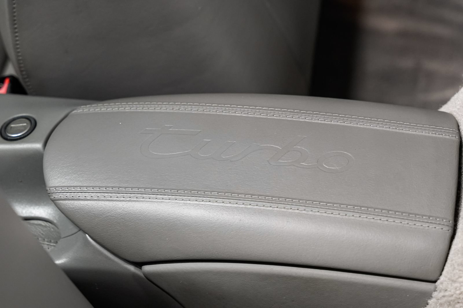 Used 2004 Porsche 911 Turbo AWD/4WD image 17