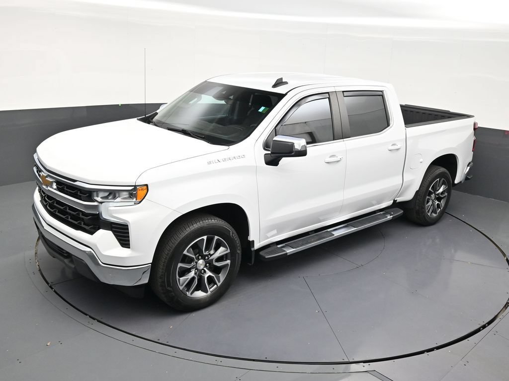 Certified 2026 Chevrolet Silverado 1500 LT RWD image 9