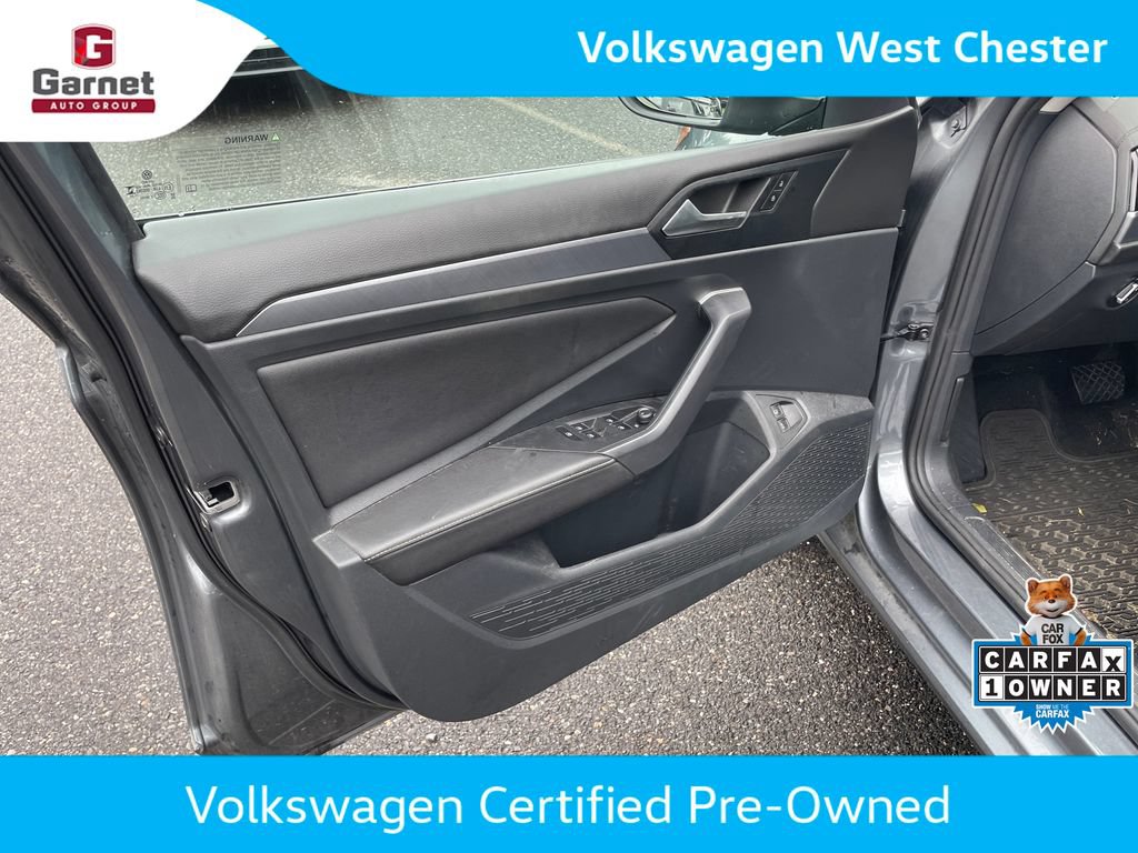 Certified 2024 Volkswagen Jetta SE w/ Panoramic Sunroof Package FWD image 11