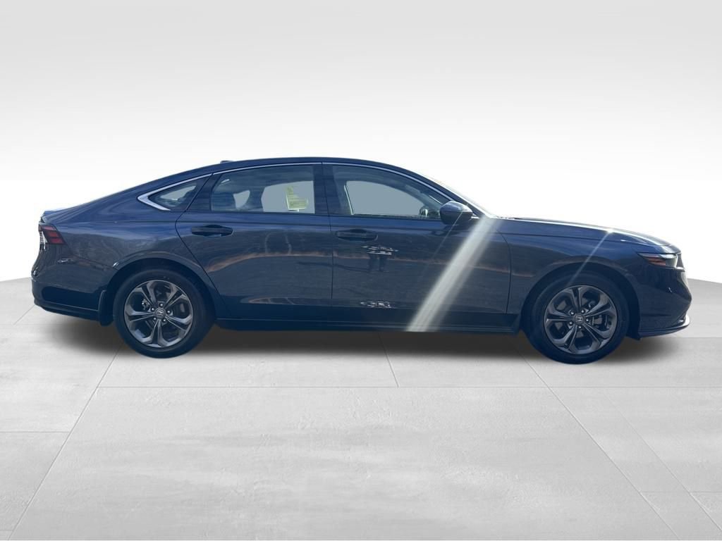 Used 2024 Honda Accord EX image 10