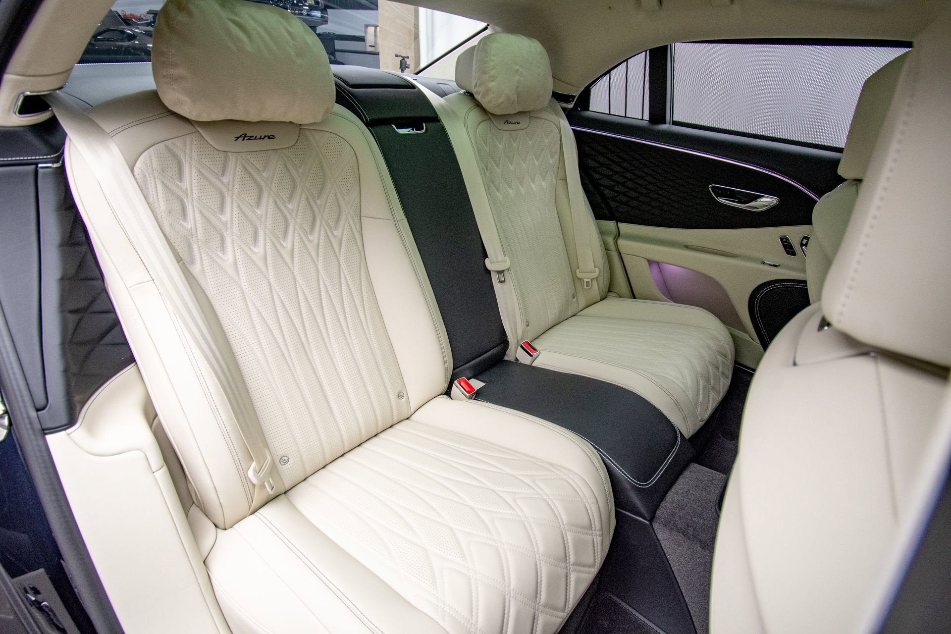 New 2026 Bentley Flying Spur Plug-In Hybrid image 30