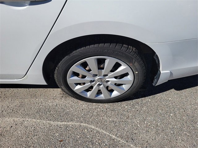 Used 2017 Nissan Sentra S image 6