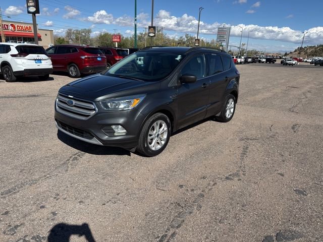 Used 2018 Ford Escape SE image 1