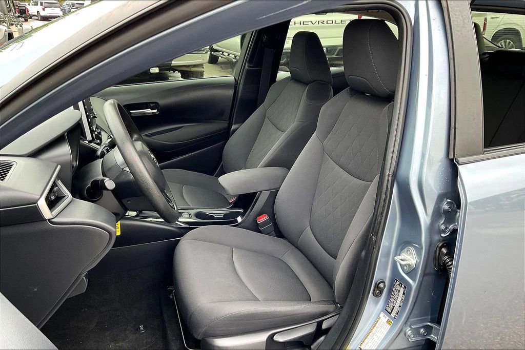 Used 2021 Toyota Corolla LE FWD image 25
