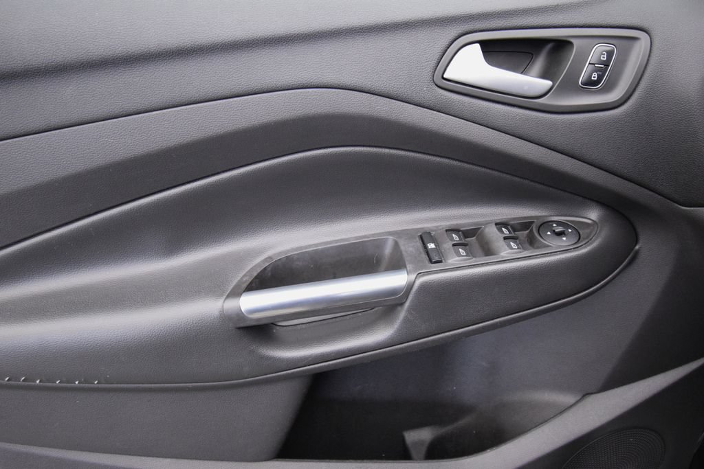 Used 2018 Ford Escape SE w/ SE Sport Appearance Package FWD image 20