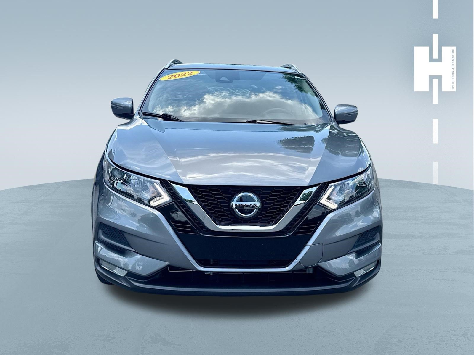 Used 2022 Nissan Rogue Sport SV w/ Technology Package FWD image 2