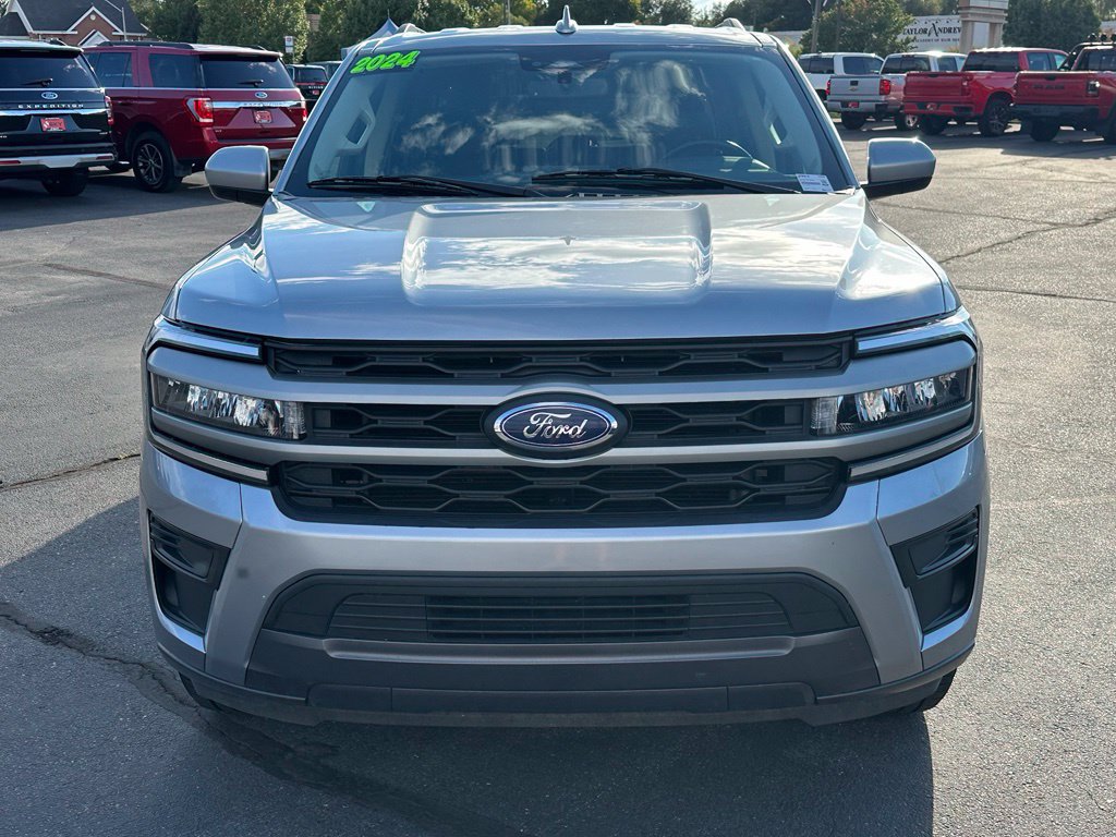 Used 2024 Ford Expedition Max XLT AWD/4WD image 4