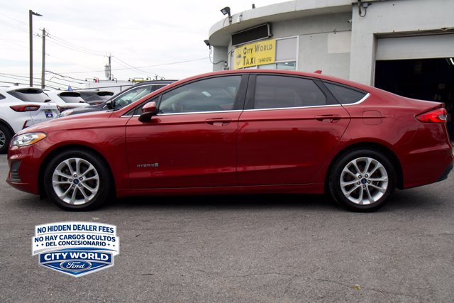 Used 2019 Ford Fusion SE FWD image 5