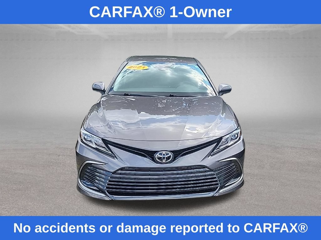 Used 2021 Toyota Camry LE FWD image 3