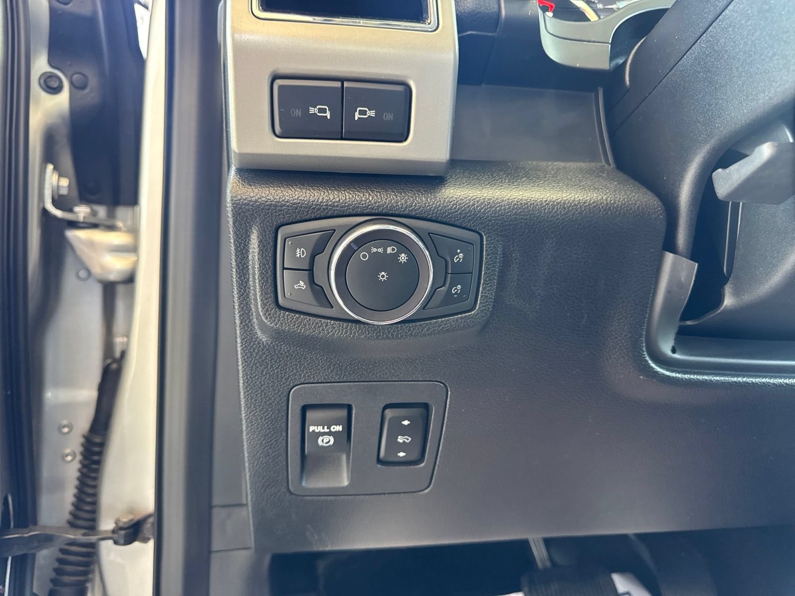 Used 2019 Ford F150 Lariat AWD/4WD image 28
