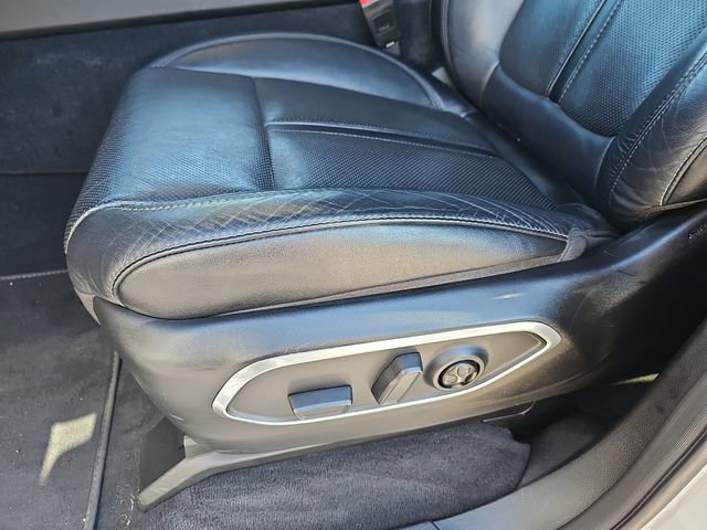 Used 2024 Jeep Wagoneer L Series III w/ Flexible Seating Group image 17