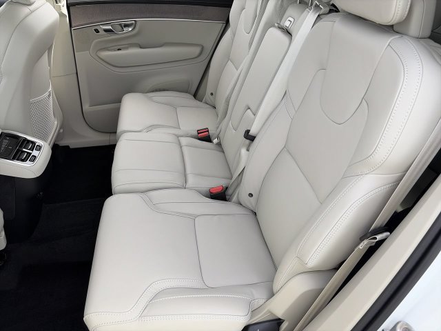 New 2026 Volvo XC90 B6 Ultra w/ Protection Package AWD/4WD image 18