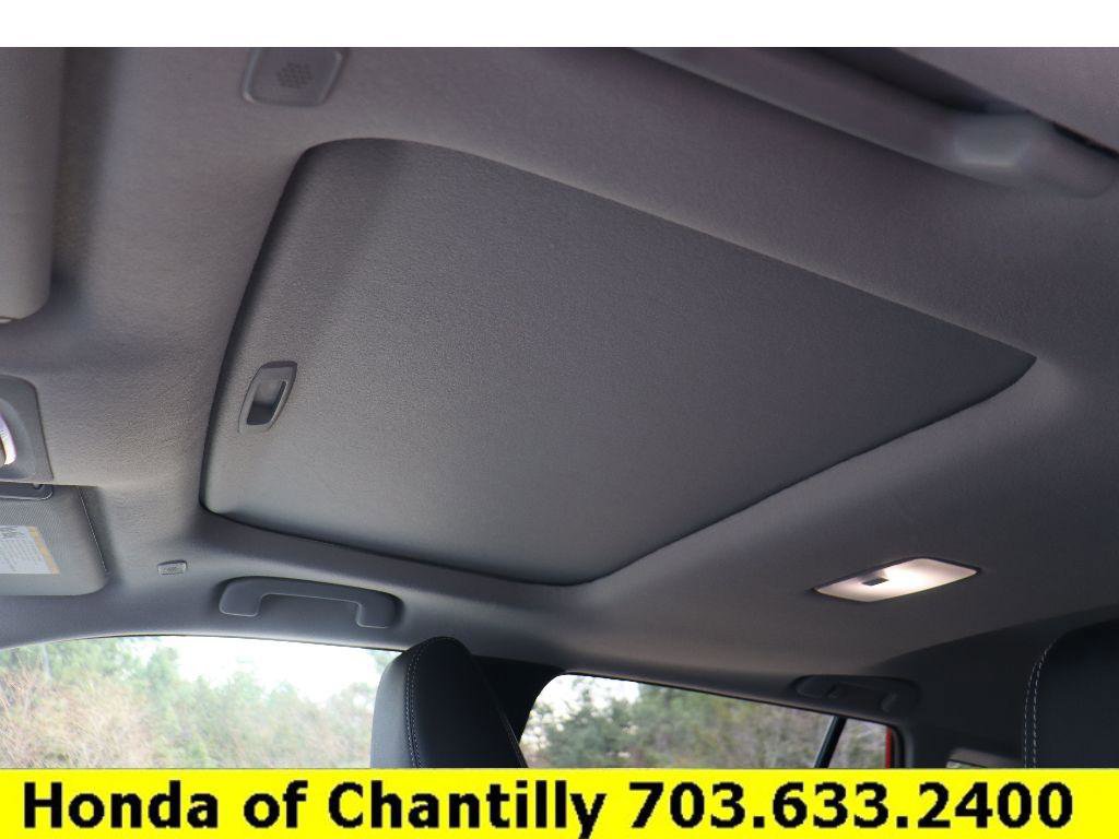 Used 2024 Toyota Corolla Cross XLE w/ Convenience Package image 20