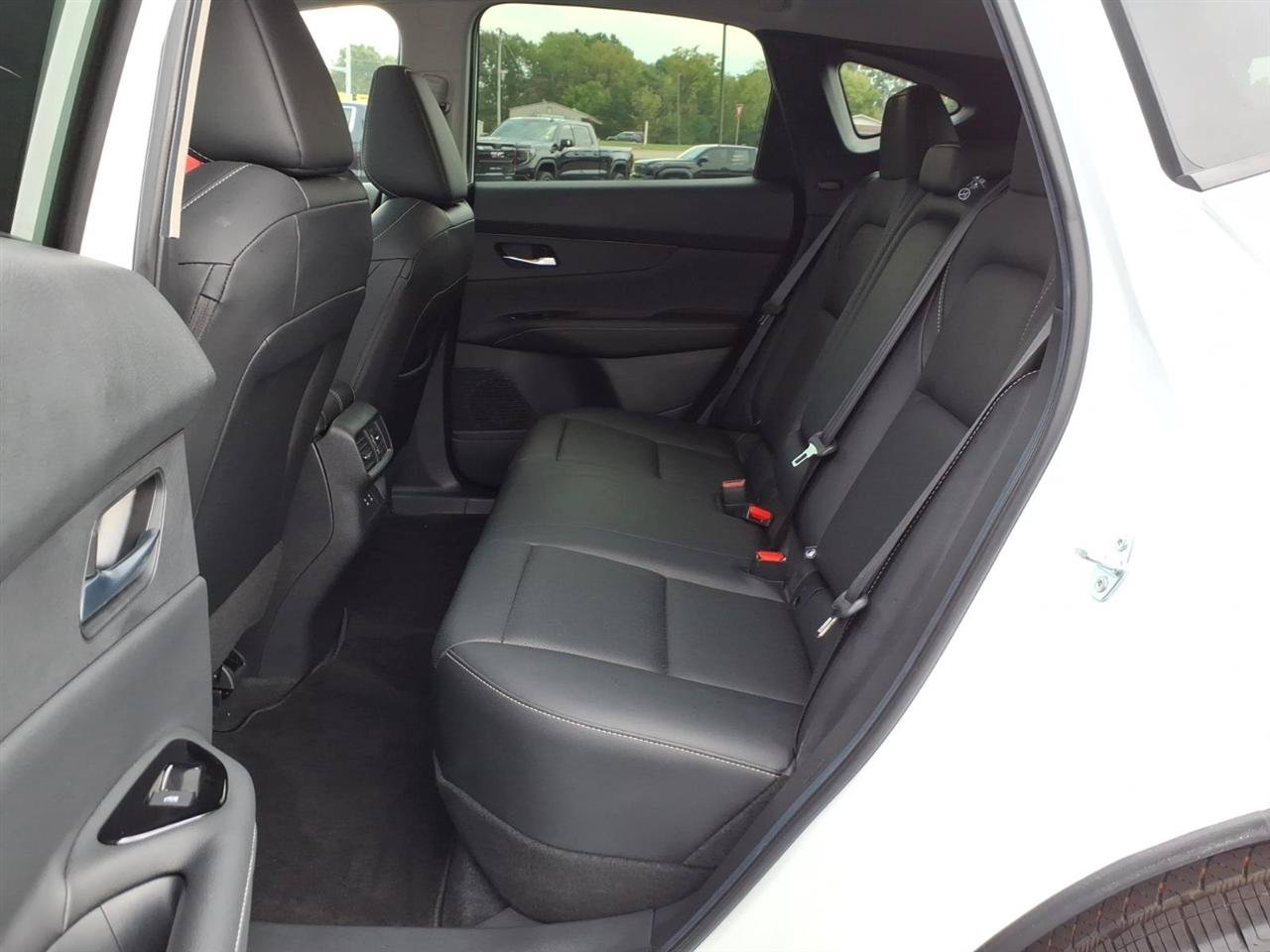 Used 2026 Nissan Murano SL AWD/4WD image 9