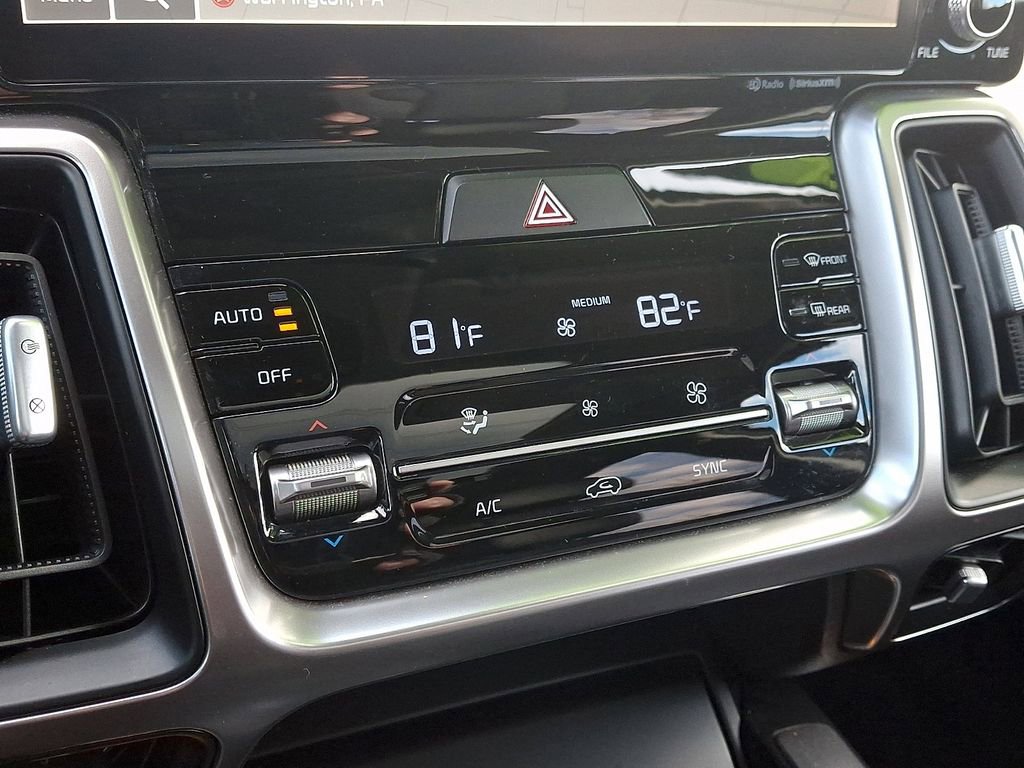 Certified 2022 Kia Sorento S w/ Panoramic Sunroof Package image 16