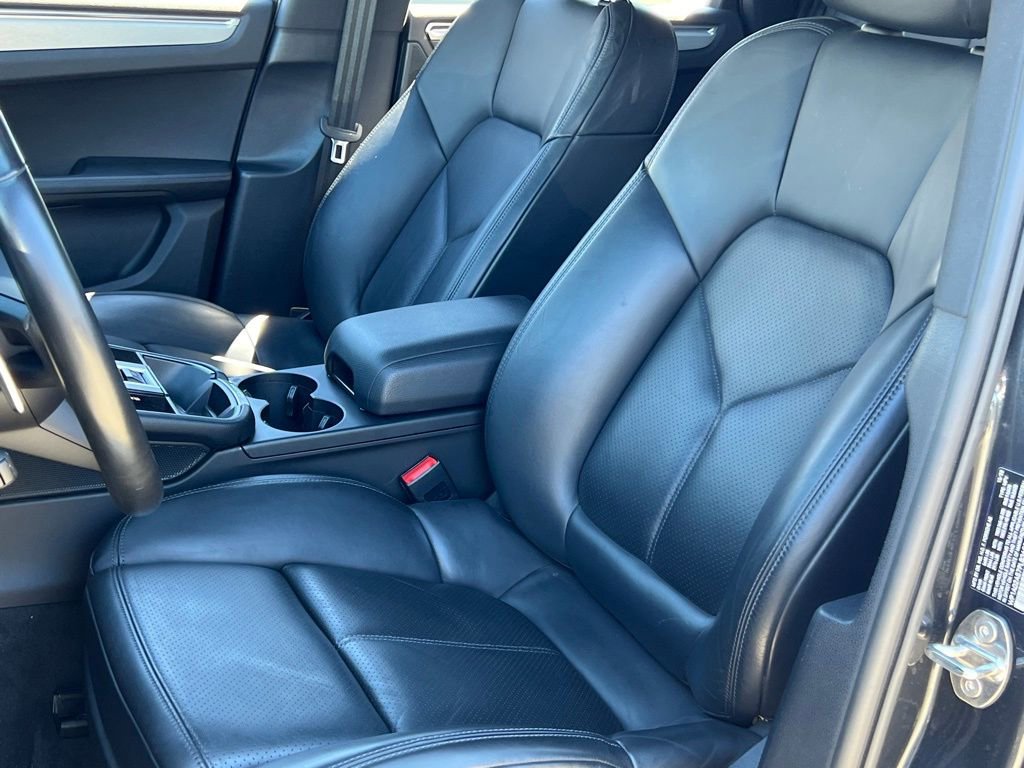 Used 2023 Porsche Macan S w/ Sport Chrono Package image 19