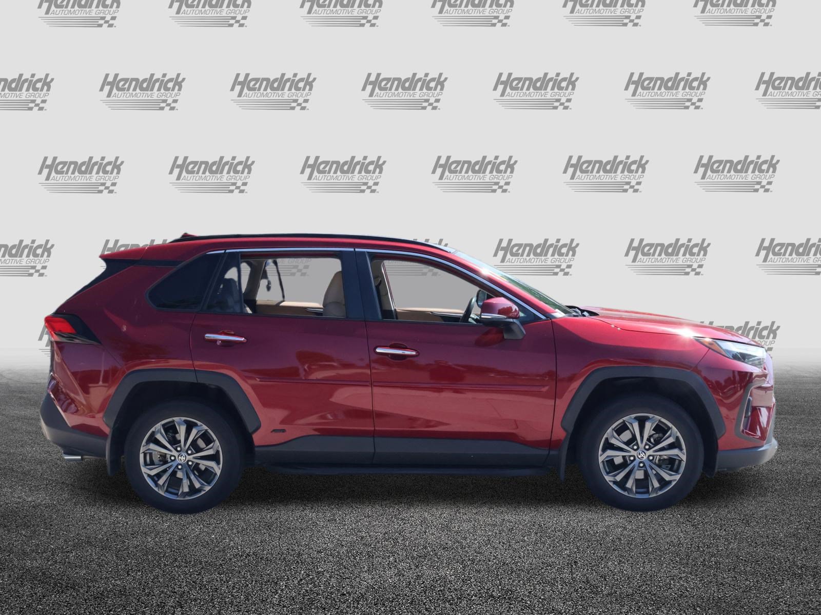 Used 2022 Toyota RAV4 Limited AWD/4WD image 10