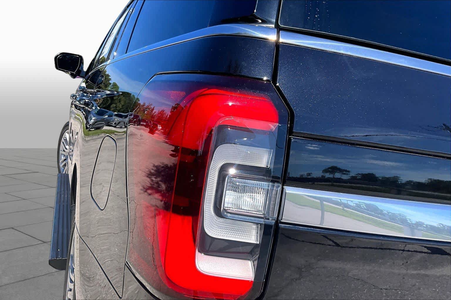 Used 2024 Ford Expedition Platinum RWD image 29