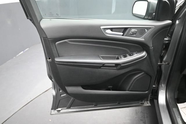 Certified 2024 Ford Edge Titanium AWD/4WD image 19
