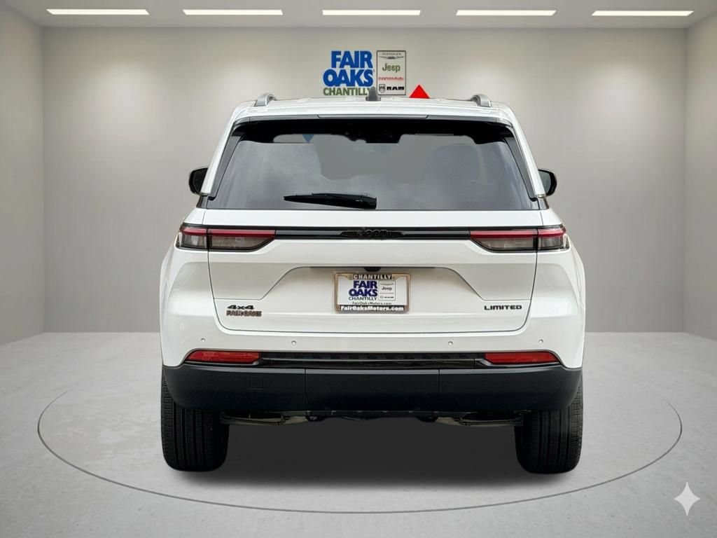 New 2025 Jeep Grand Cherokee Limited w/ Black Appearance Package AWD/4WD image 8