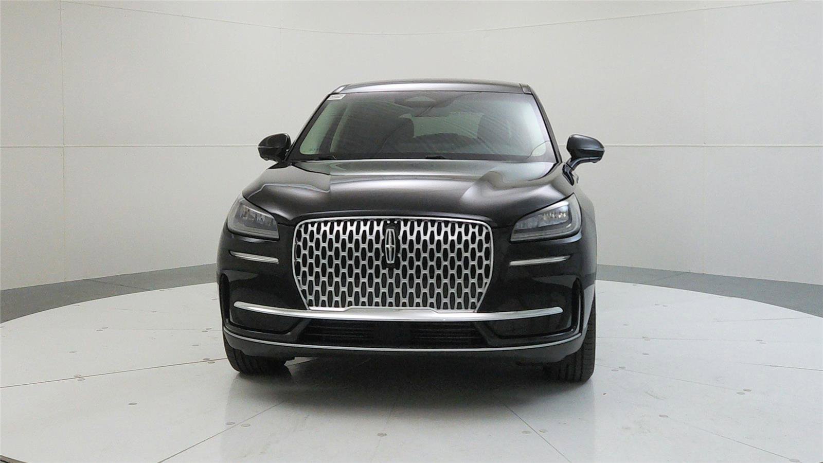 Used 2023 Lincoln Corsair AWD w/ Equipment Group 101A image 2