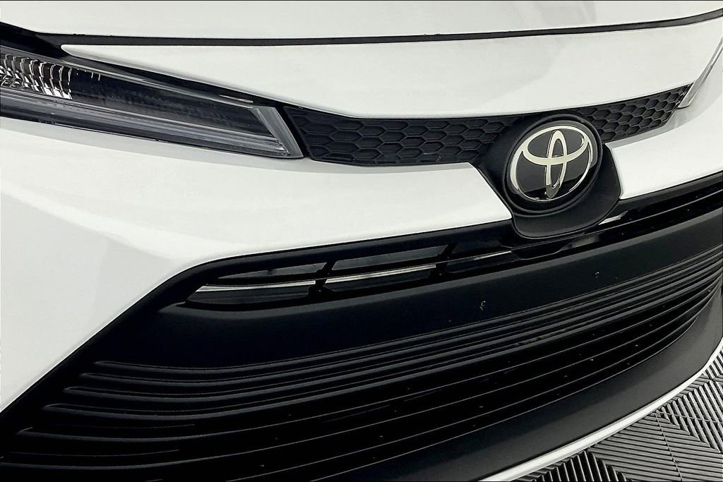 Used 2024 Toyota Corolla LE image 37
