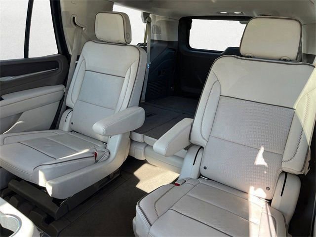 Used 2022 GMC Yukon Denali image 23