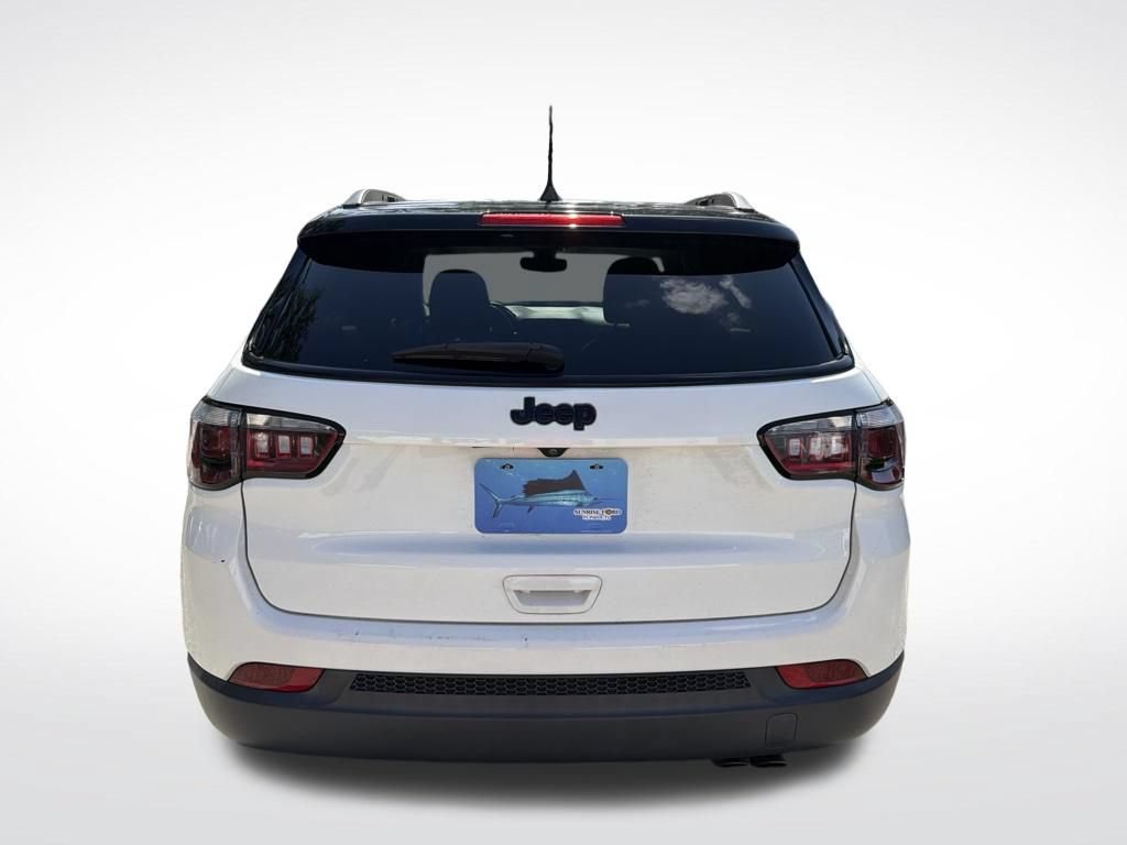 Used 2020 Jeep Compass Latitude FWD image 7