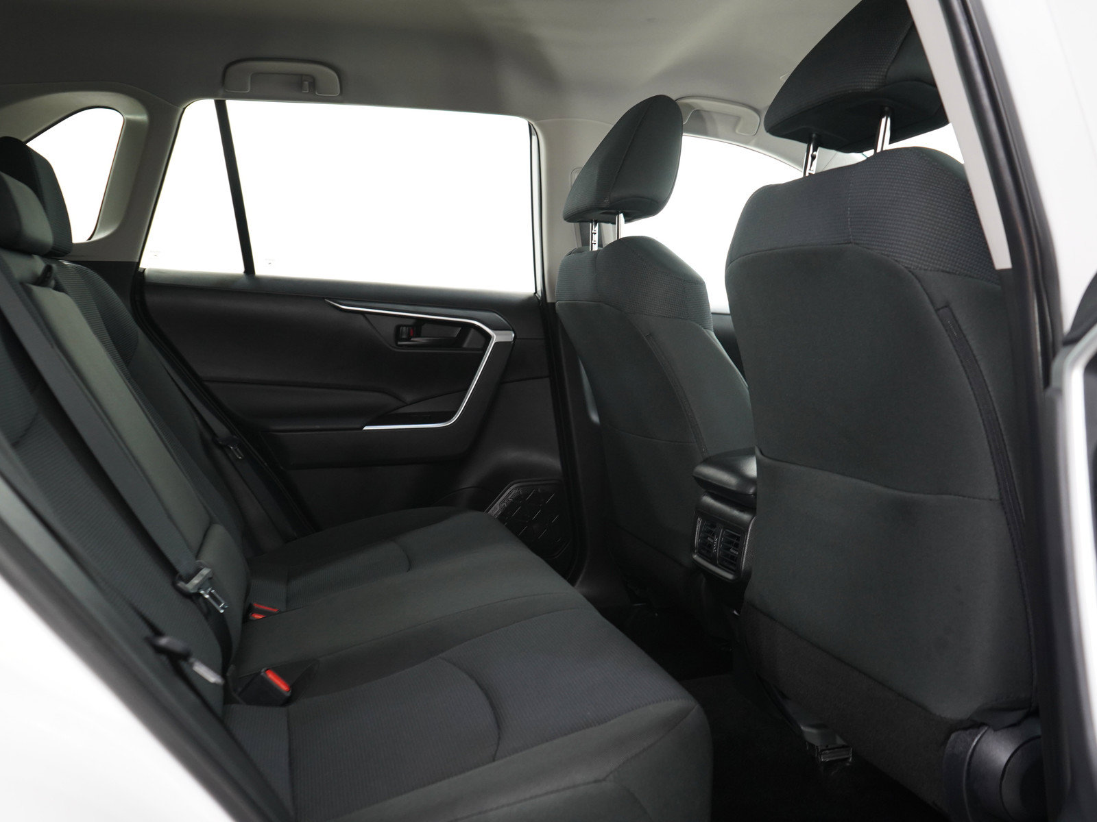 Used 2025 Toyota RAV4 LE AWD/4WD image 12