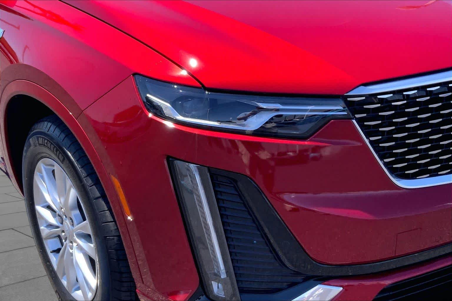 Used 2025 Cadillac XT6 Luxury FWD image 28