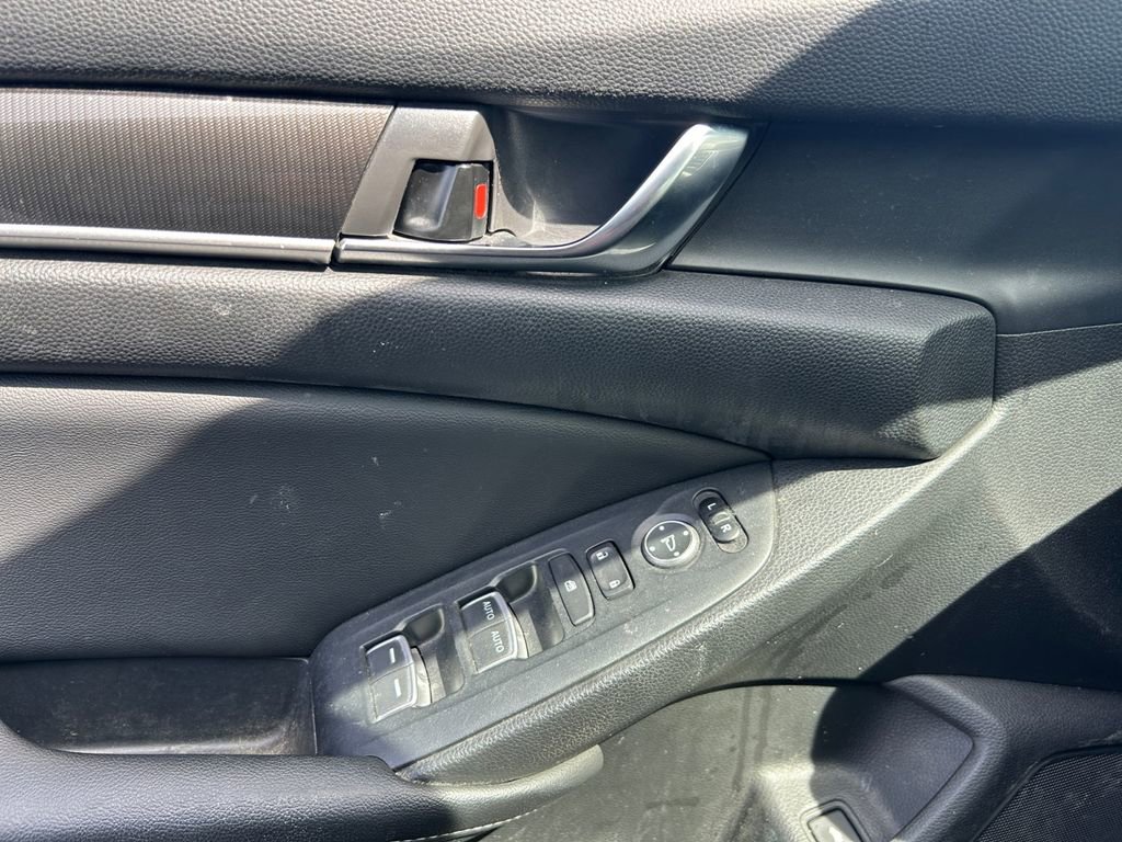Used 2020 Honda Accord Sport image 17