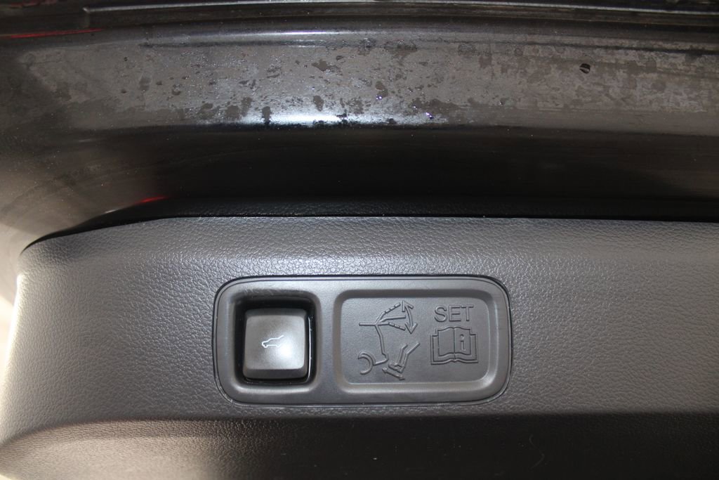 Used 2023 Ford Expedition Max Limited image 32