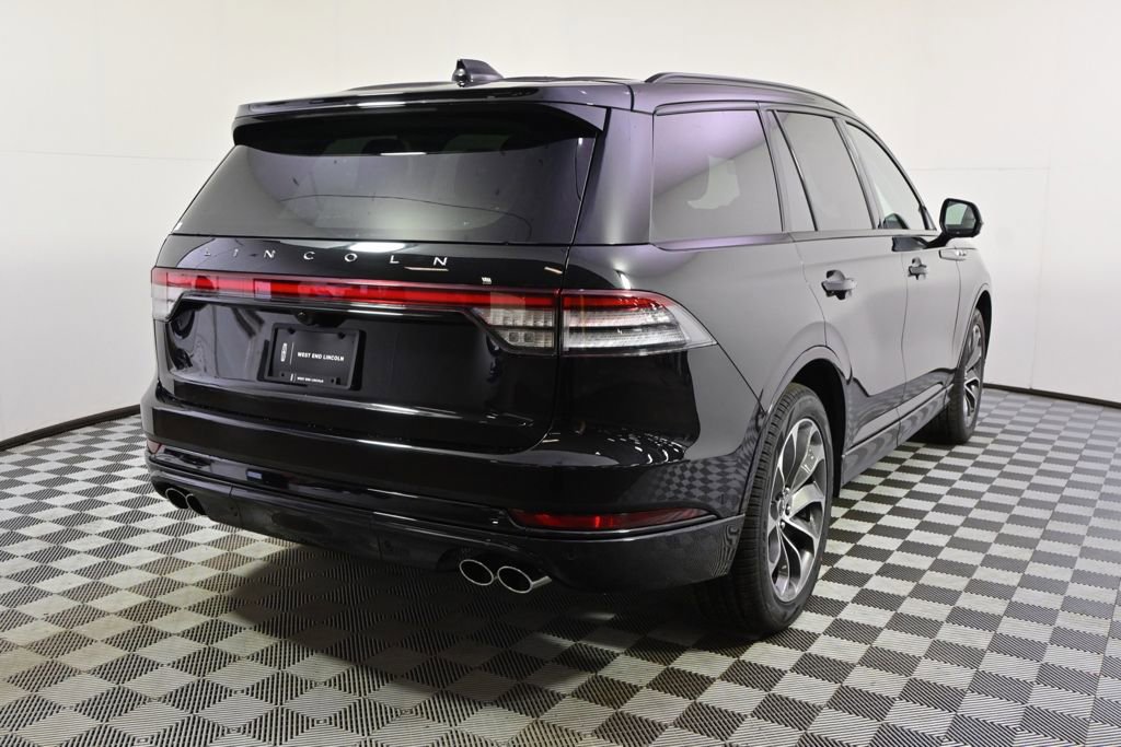 New 2026 Lincoln Aviator AWD image 6