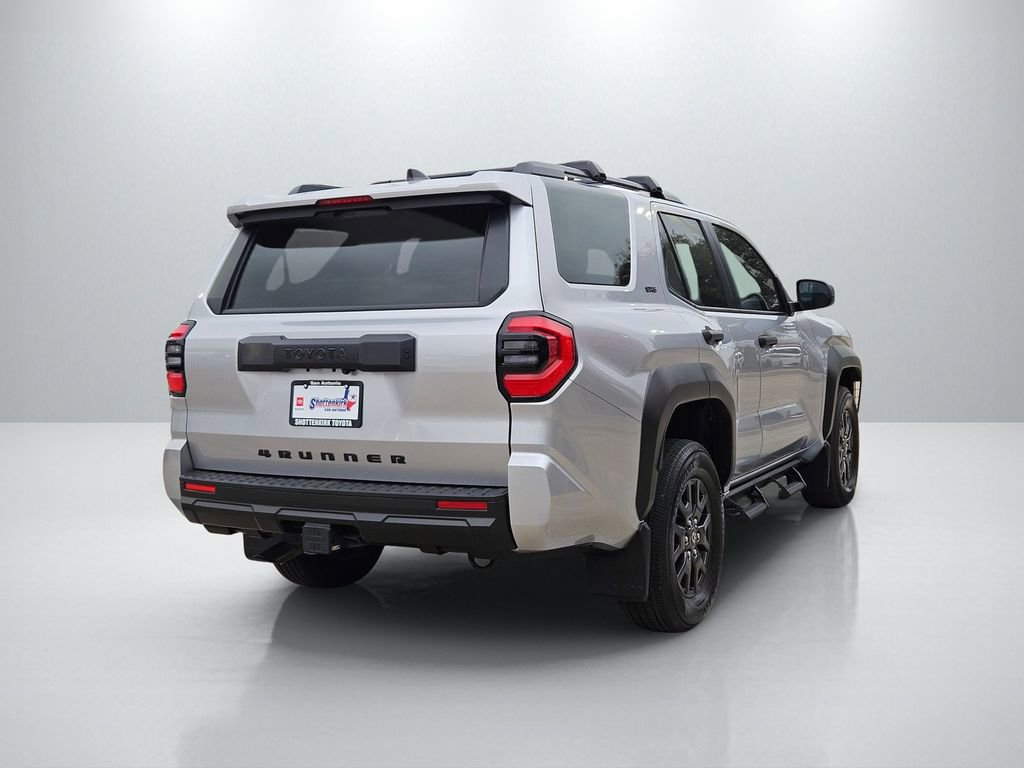 Used 2025 Toyota 4Runner SR5 RWD image 5