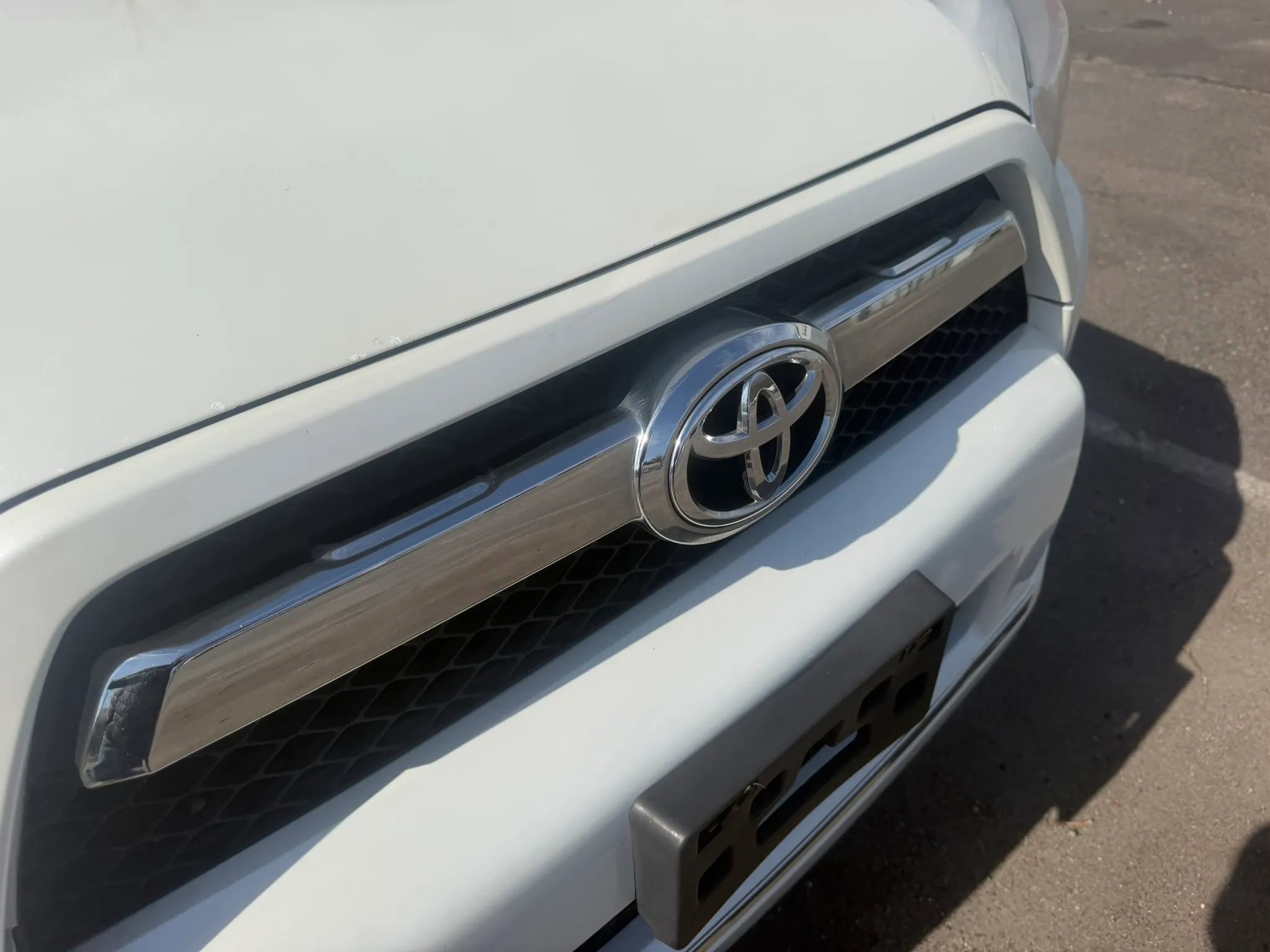 Used 2012 Toyota 4Runner SR5 AWD/4WD image 5