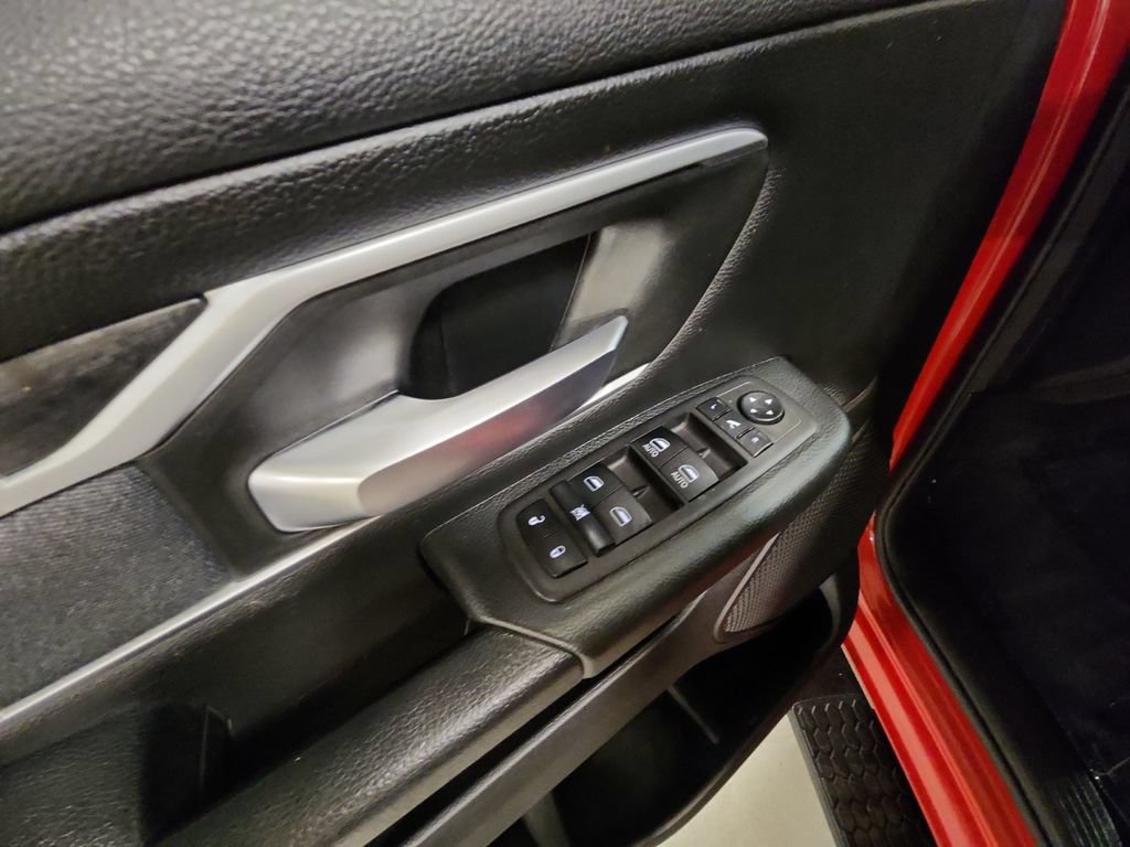 Used 2023 RAM 1500 Big Horn AWD/4WD image 38