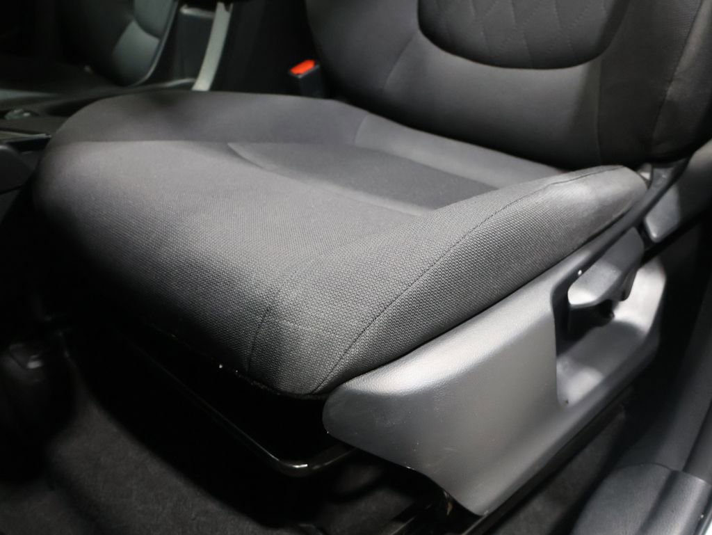 Used 2023 Toyota Corolla Cross LE w/ Moonroof Package image 13