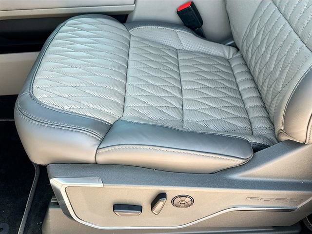 New 2026 Ford F450 Platinum image 14