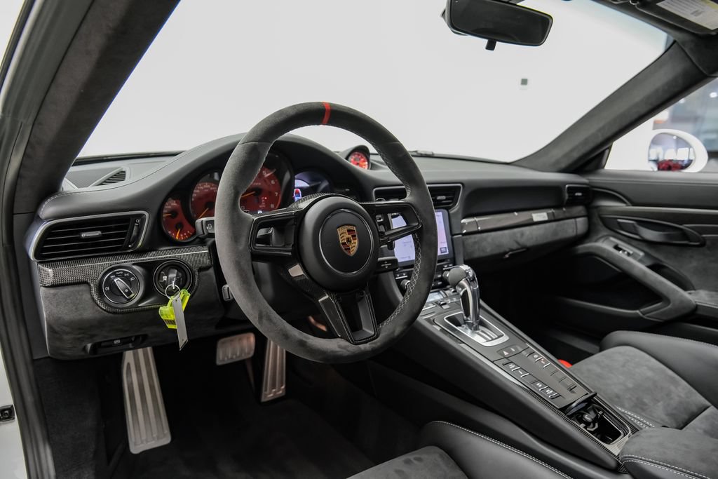 Used 2018 Porsche 911 GT2 RS RWD image 7
