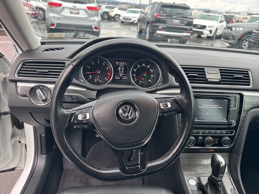 Used 2018 Volkswagen Passat 2.0T SE image 13