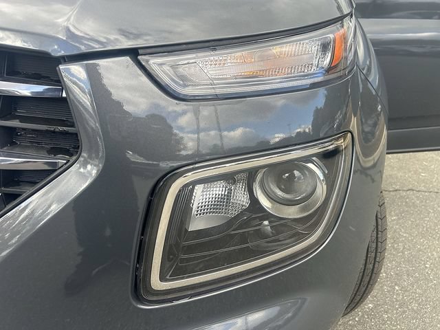 New 2025 Hyundai Venue SEL FWD image 39