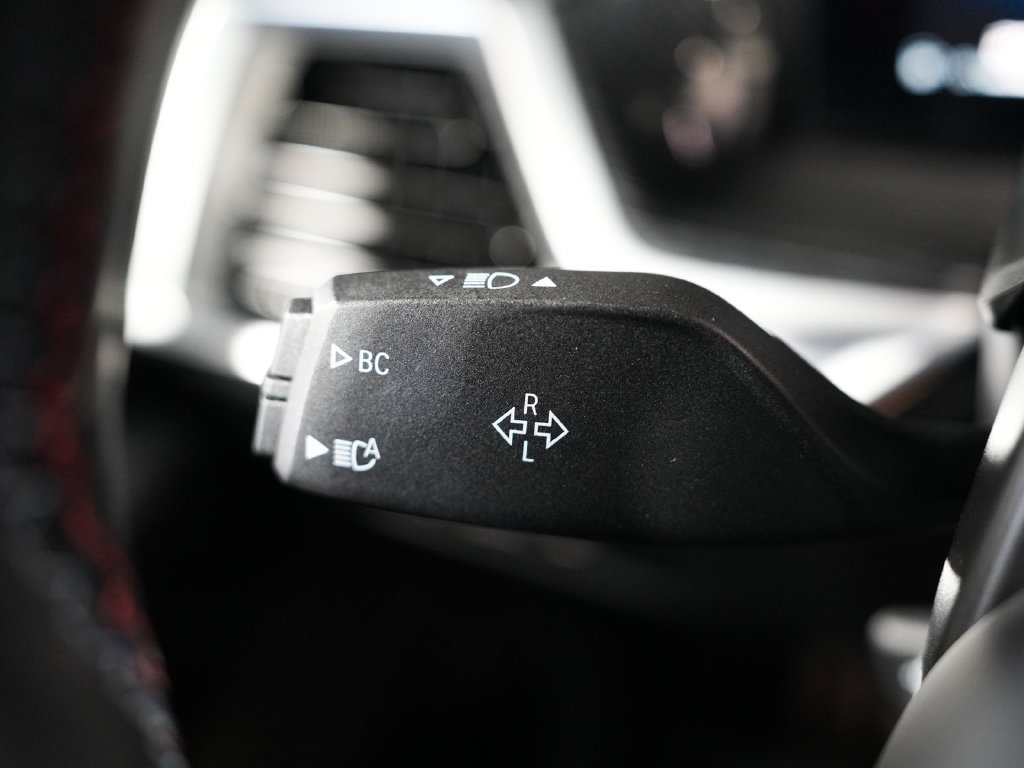 Used 2025 BMW X5 M60i AWD/4WD image 27