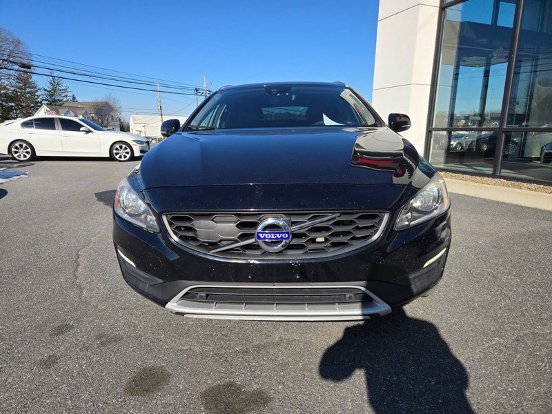 Used 2017 Volvo V60 T5 Cross Country w/ Convenience Package image 8