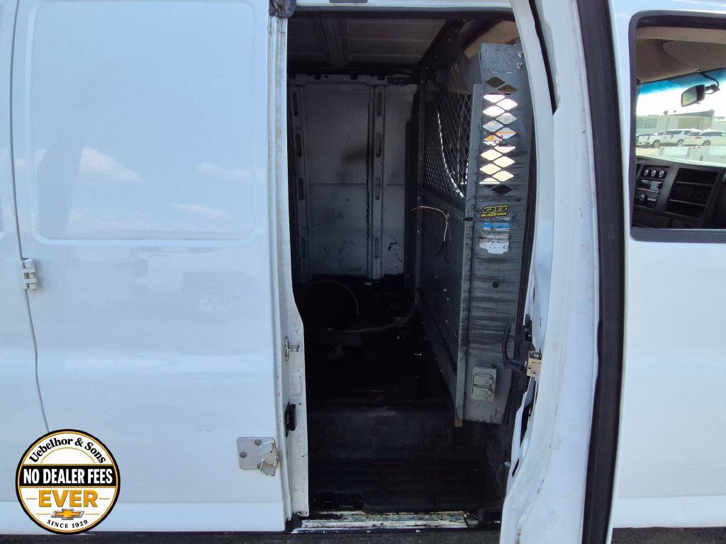 Used 2015 Chevrolet Express 3500 Extended RWD image 21