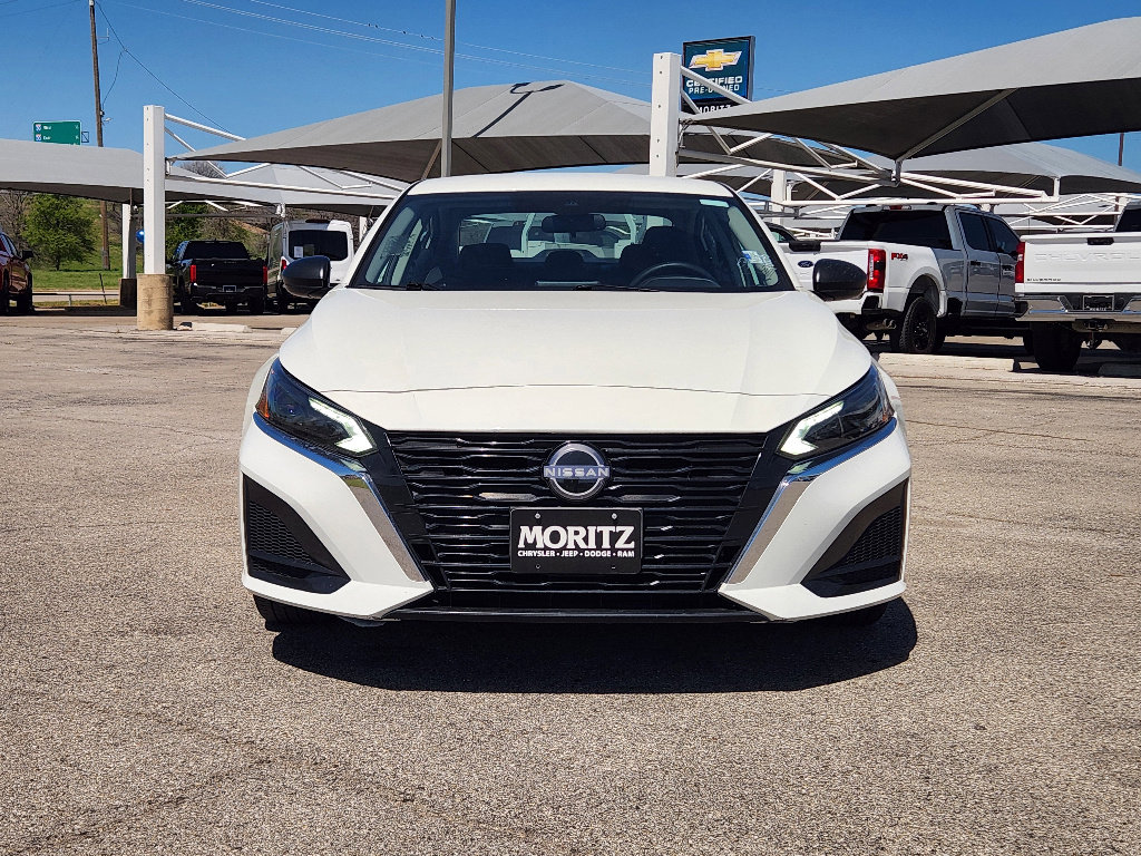 Used 2025 Nissan Altima 2.5 SV FWD image 33