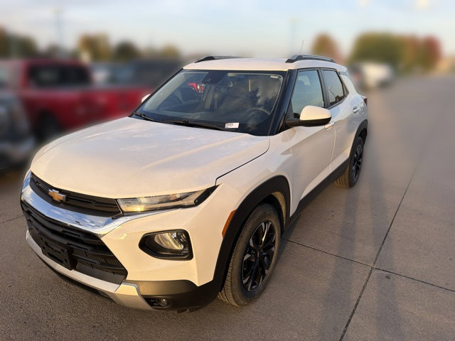 Used 2022 Chevrolet TrailBlazer LT w/ Convenience Package FWD image 13