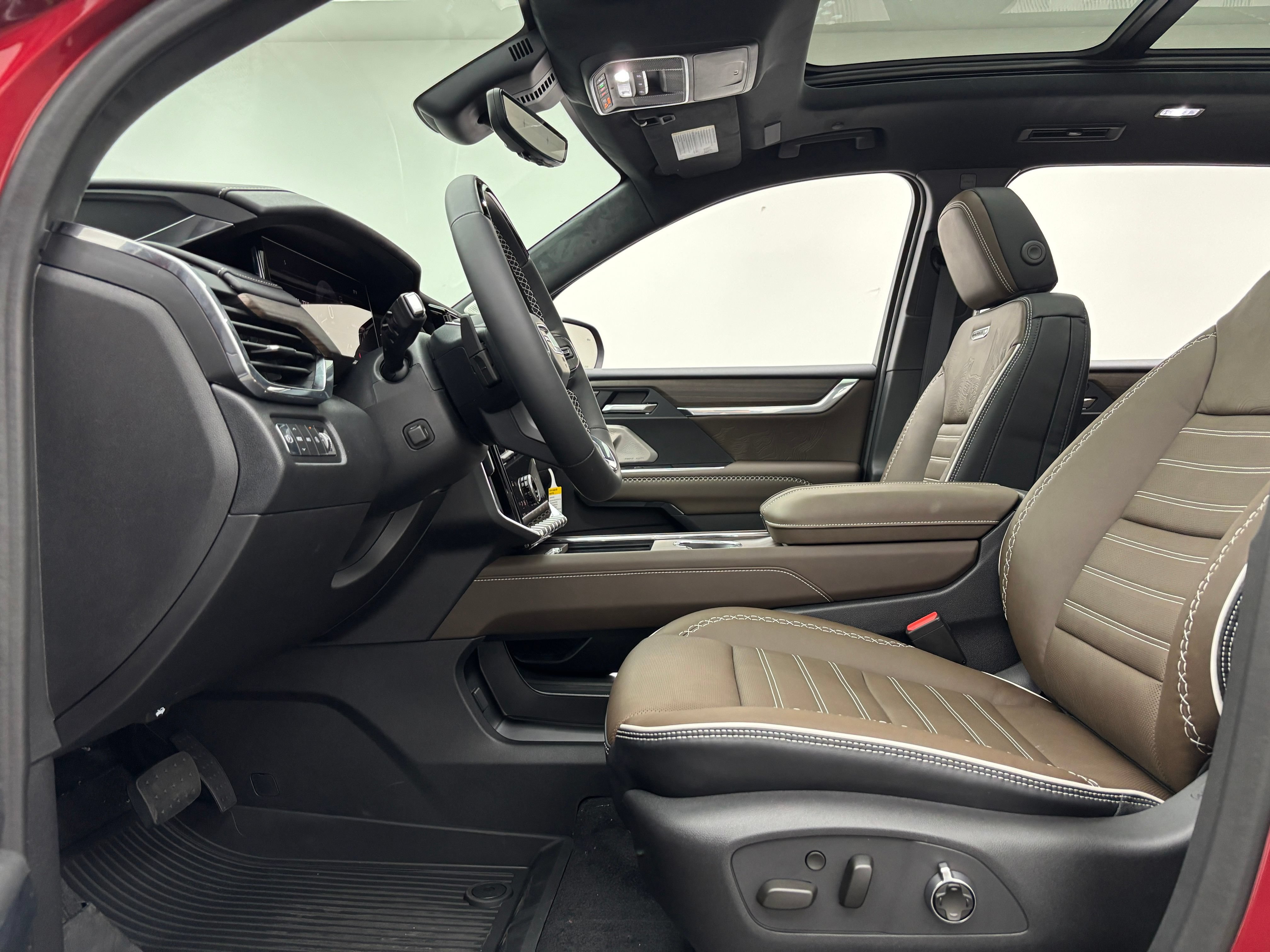 New 2026 GMC Acadia Denali Ultimate w/ LPO, Floor Liner Package AWD/4WD image 20