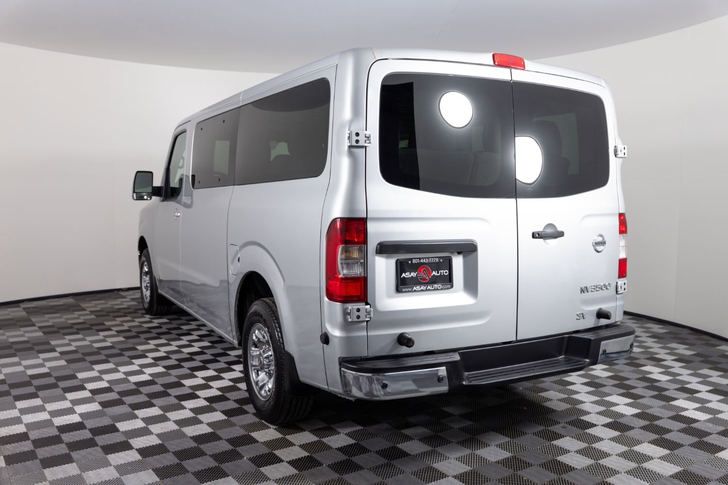 Used 2019 Nissan NV 3500 SV w/ Navigation Package RWD image 6