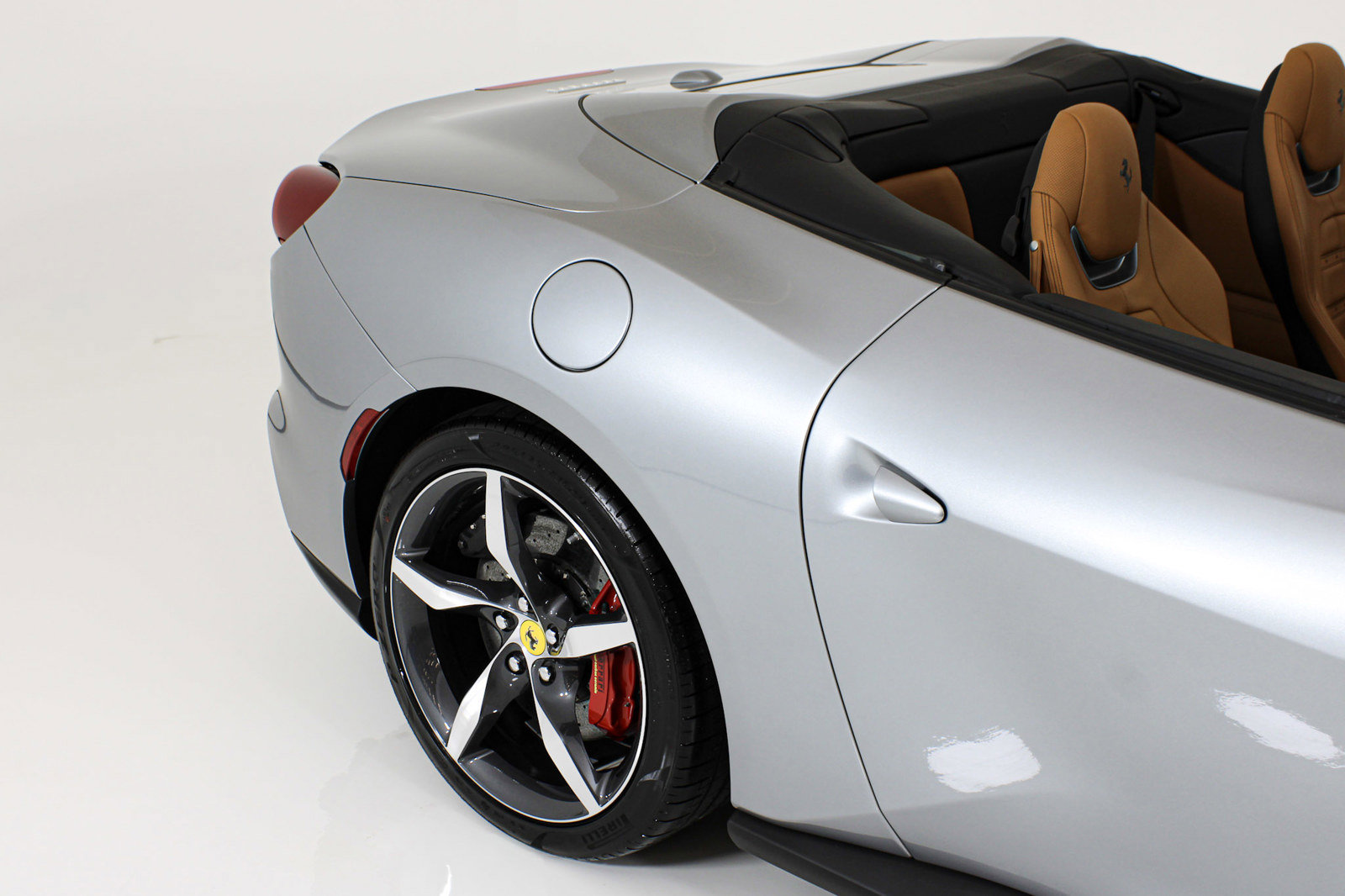 Certified 2023 Ferrari Portofino M RWD image 26