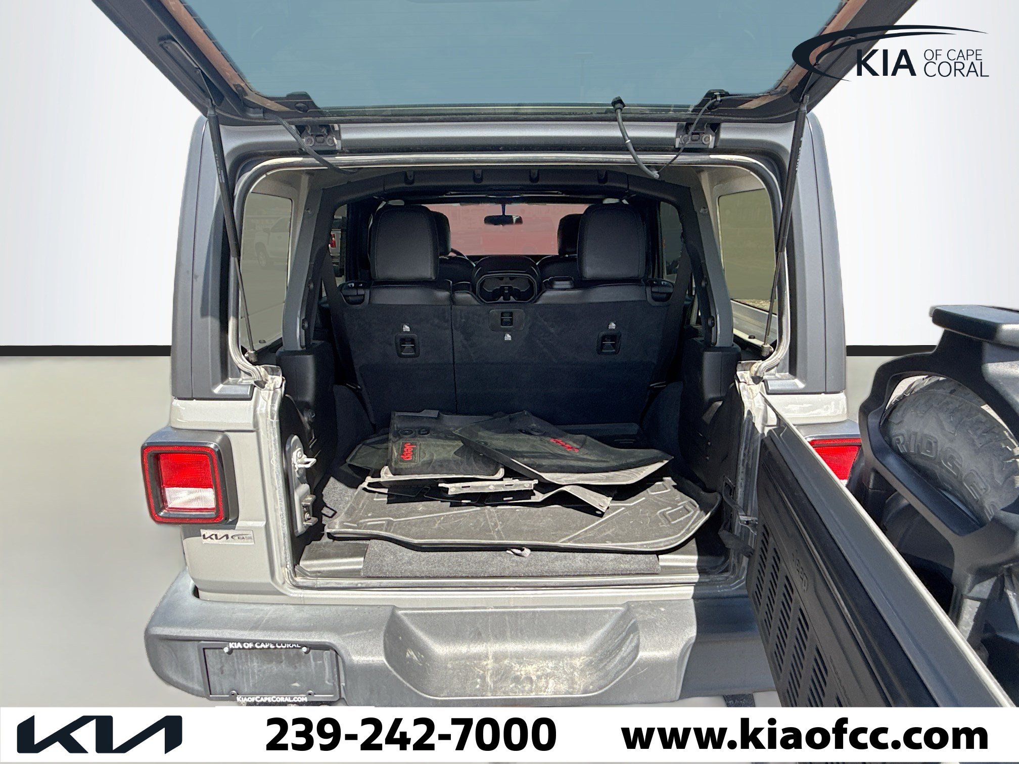 Used 2020 Jeep Wrangler Unlimited Sport image 11